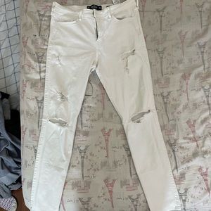 Selling these bc they did not fit! They are brand new !! Hollister brand